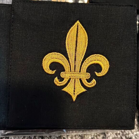 Linen Embroidered Fleur De Lis coasters - Picture 2 of 3